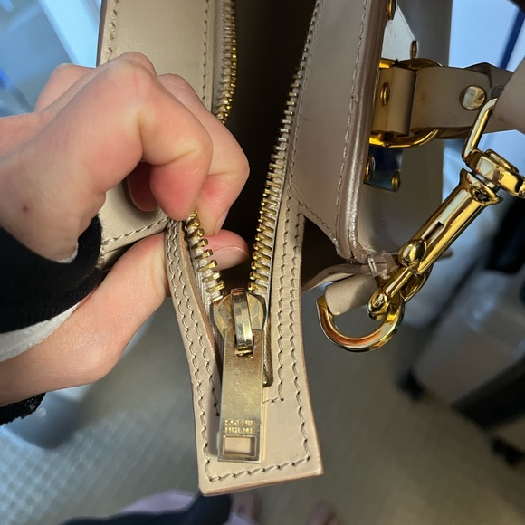 Sophie hulme - Picture 6 of 8